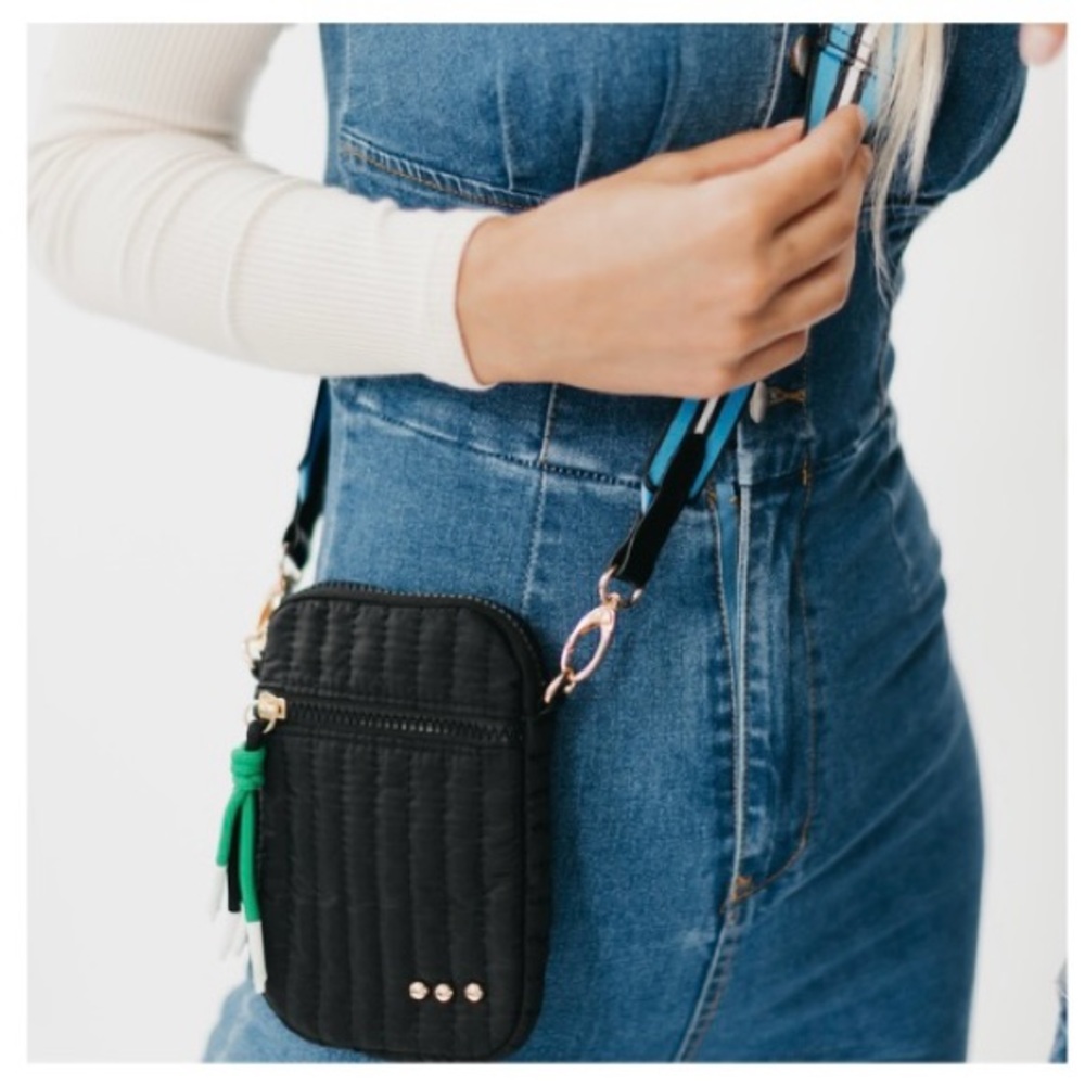 Pretty Simple Starlette Quilted Crossbody Phone Bag with Green Accent NWT